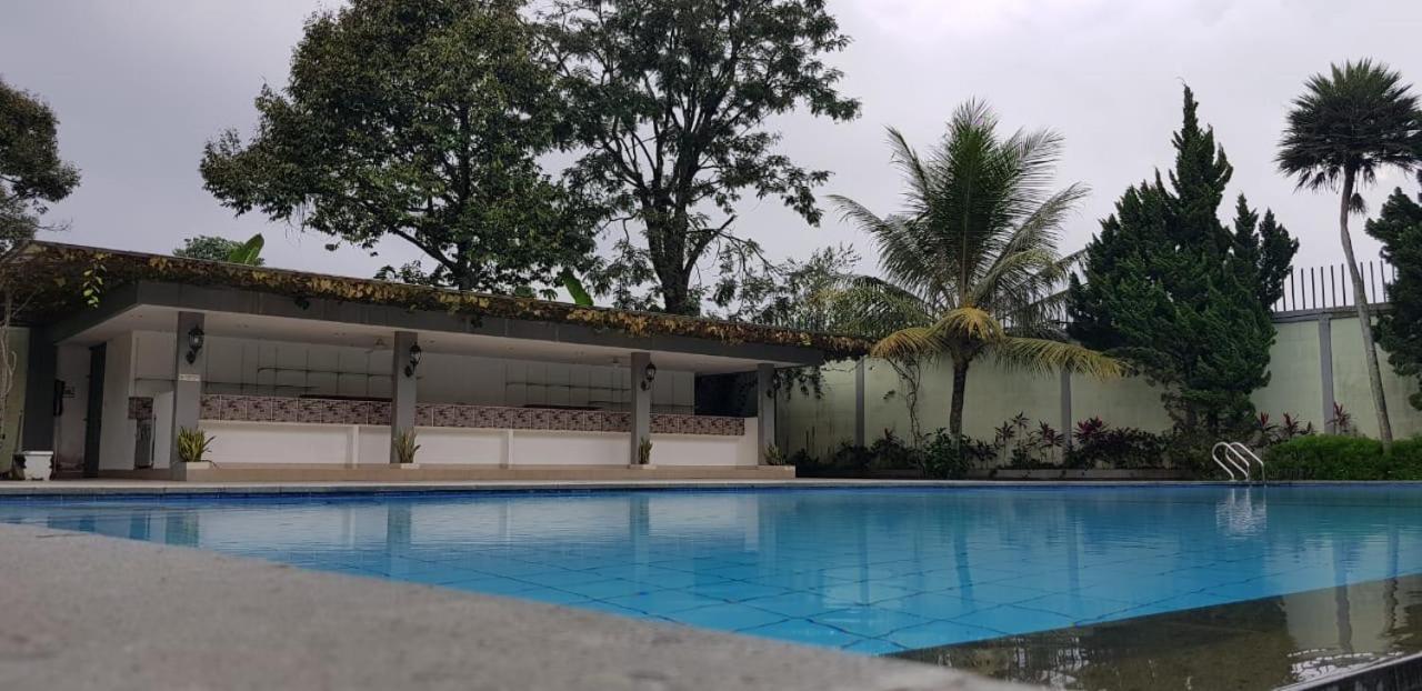 Hotel Nite & Day Mdc Puncak - Gadog Bogor Exterior foto